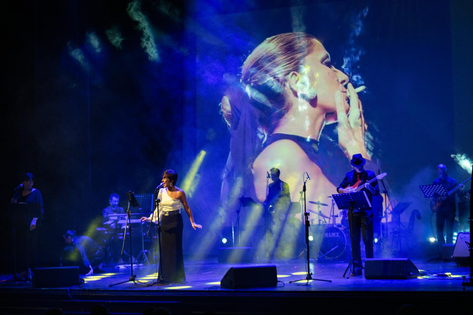Jenny Rospo sul palco